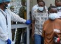 Uganda confirma mais três casos de ebola; total sobe para cinco