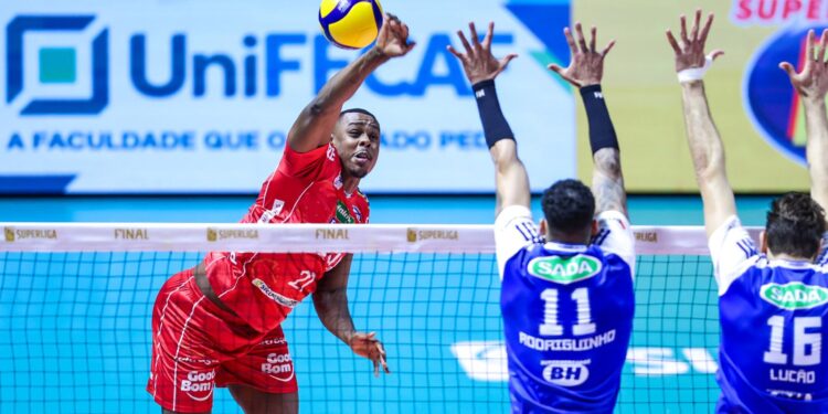 Sada Cruzeiro vence Vôlei Renata e é decacampeão da Superliga