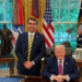 Flávio Bolsonaro é recebido por Donald Trump em encontro na Casa Branca